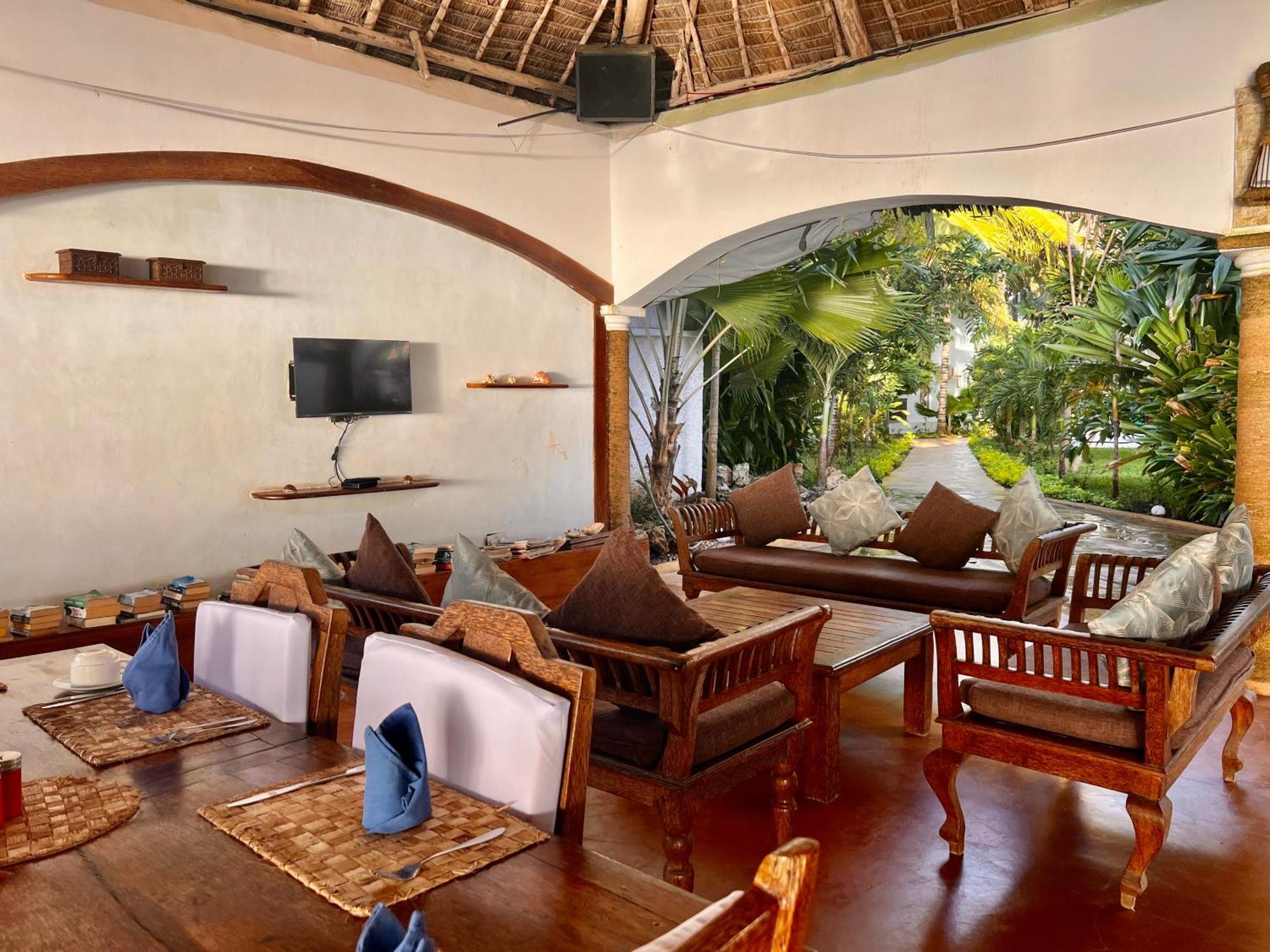 Zanzibar Bahari Hotel 4*